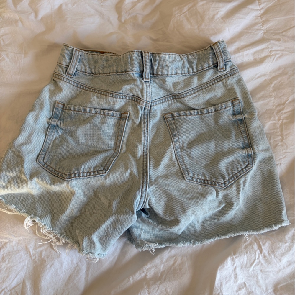 Dynamite shorts - Picture 2 of 3